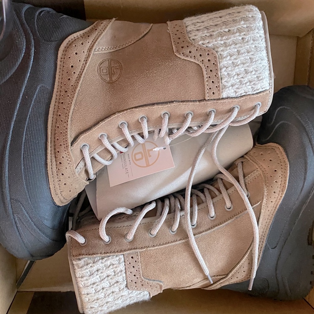 LADIES WINTER BOOTS